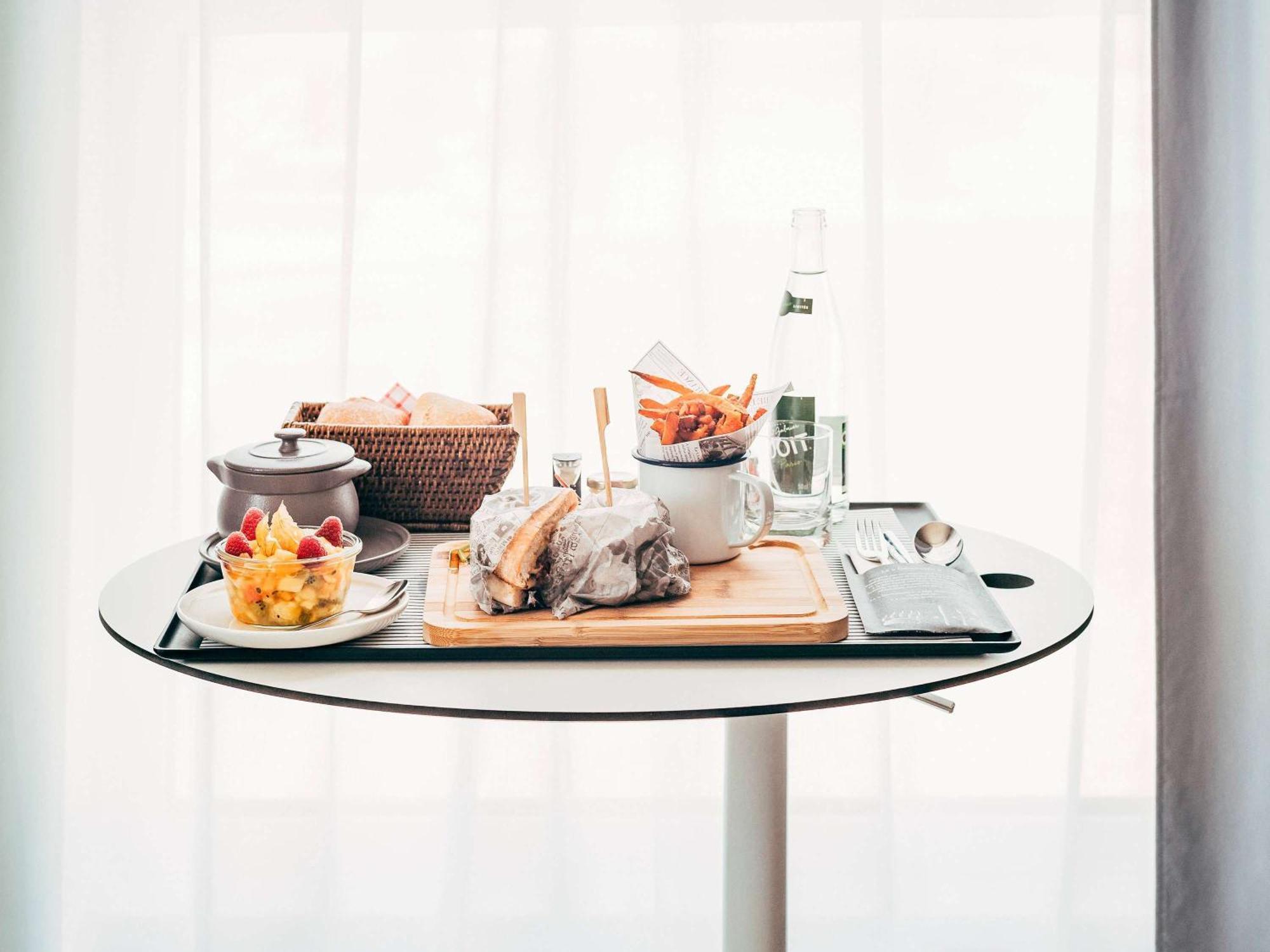 Novotel Paris Coeur D'Orly Airport Екстер'єр фото