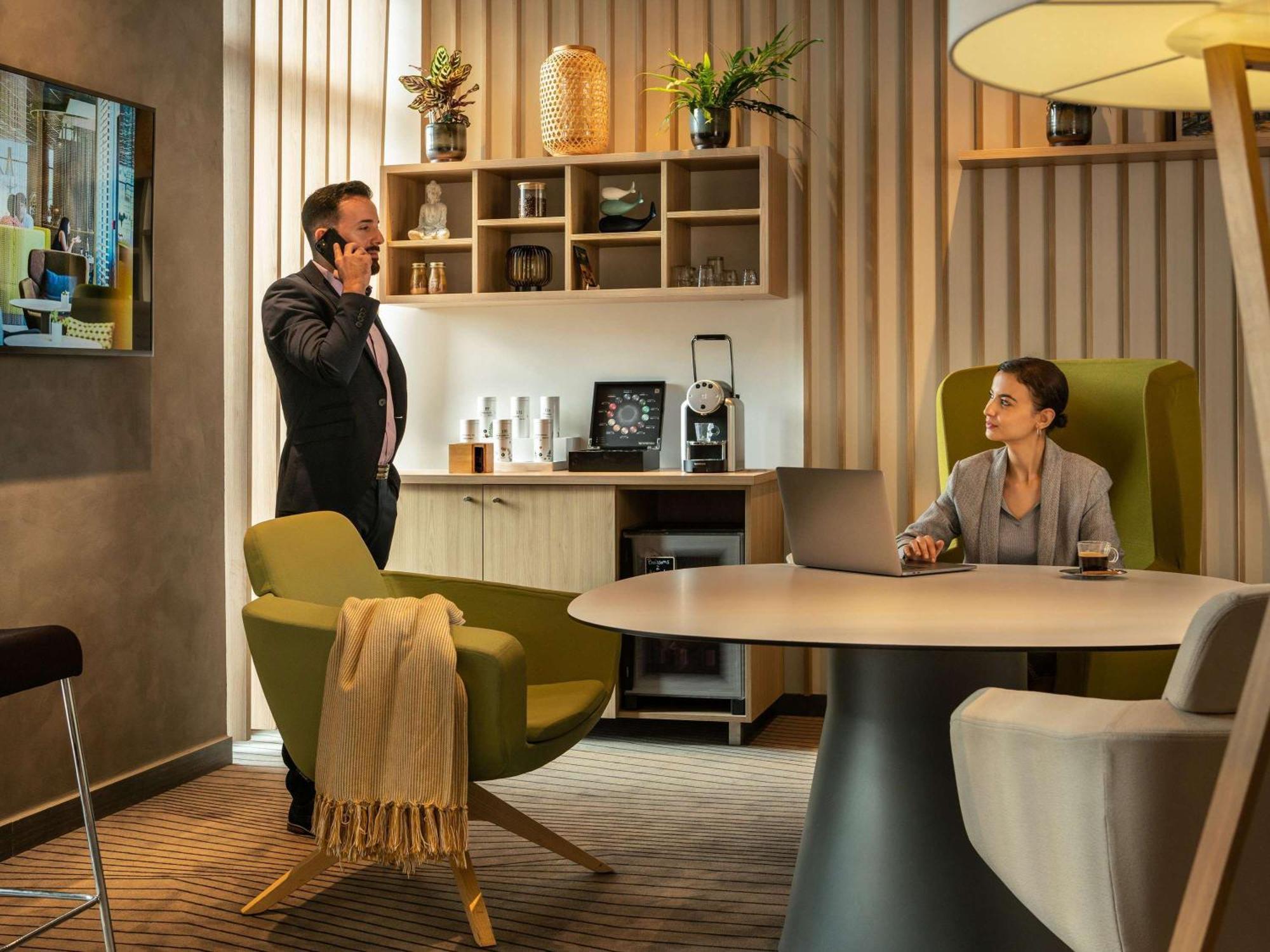 Novotel Paris Coeur D'Orly Airport Екстер'єр фото