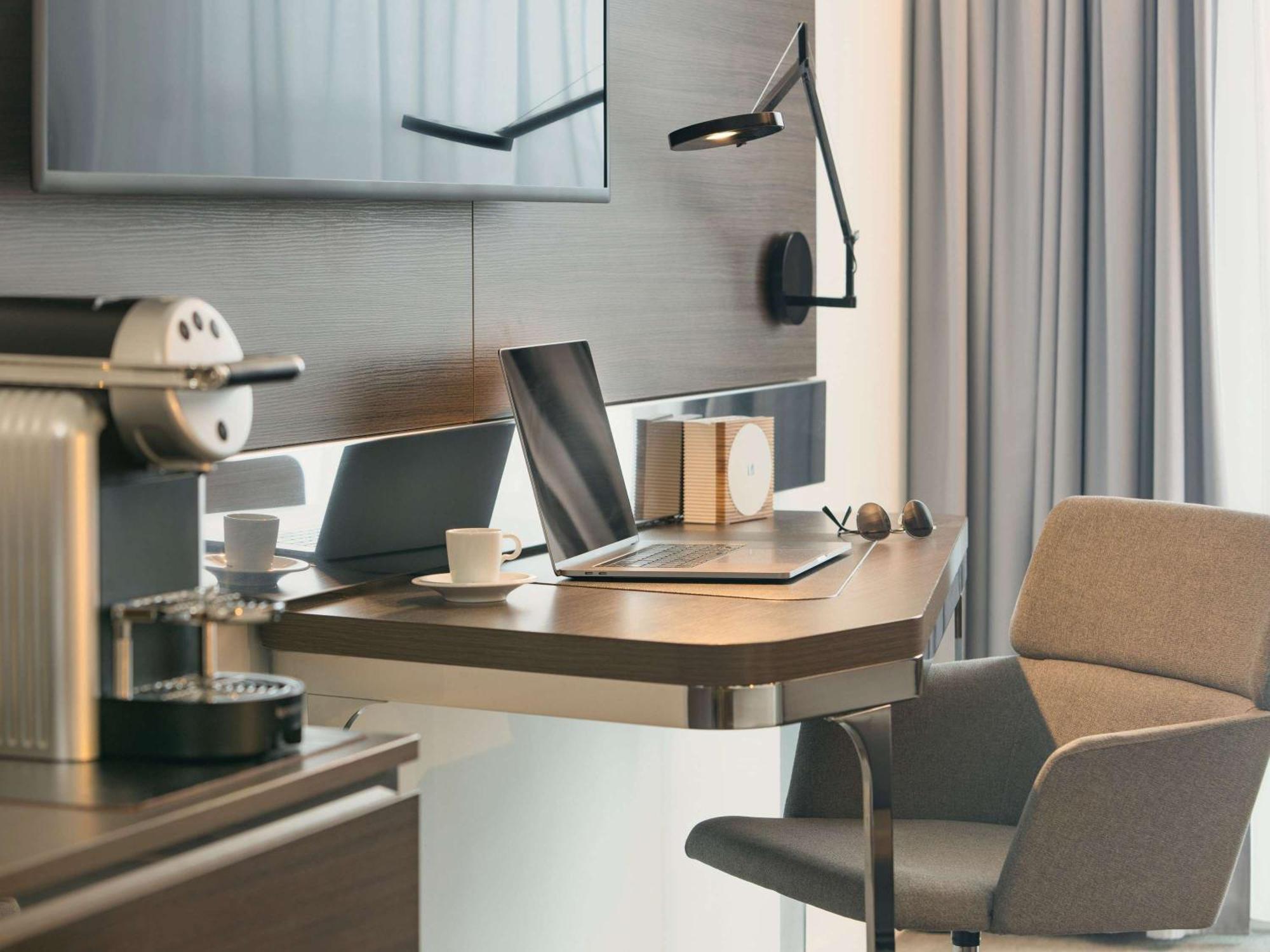 Novotel Paris Coeur D'Orly Airport Екстер'єр фото