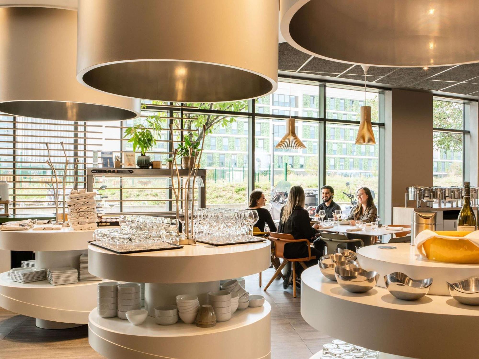 Novotel Paris Coeur D'Orly Airport Екстер'єр фото
